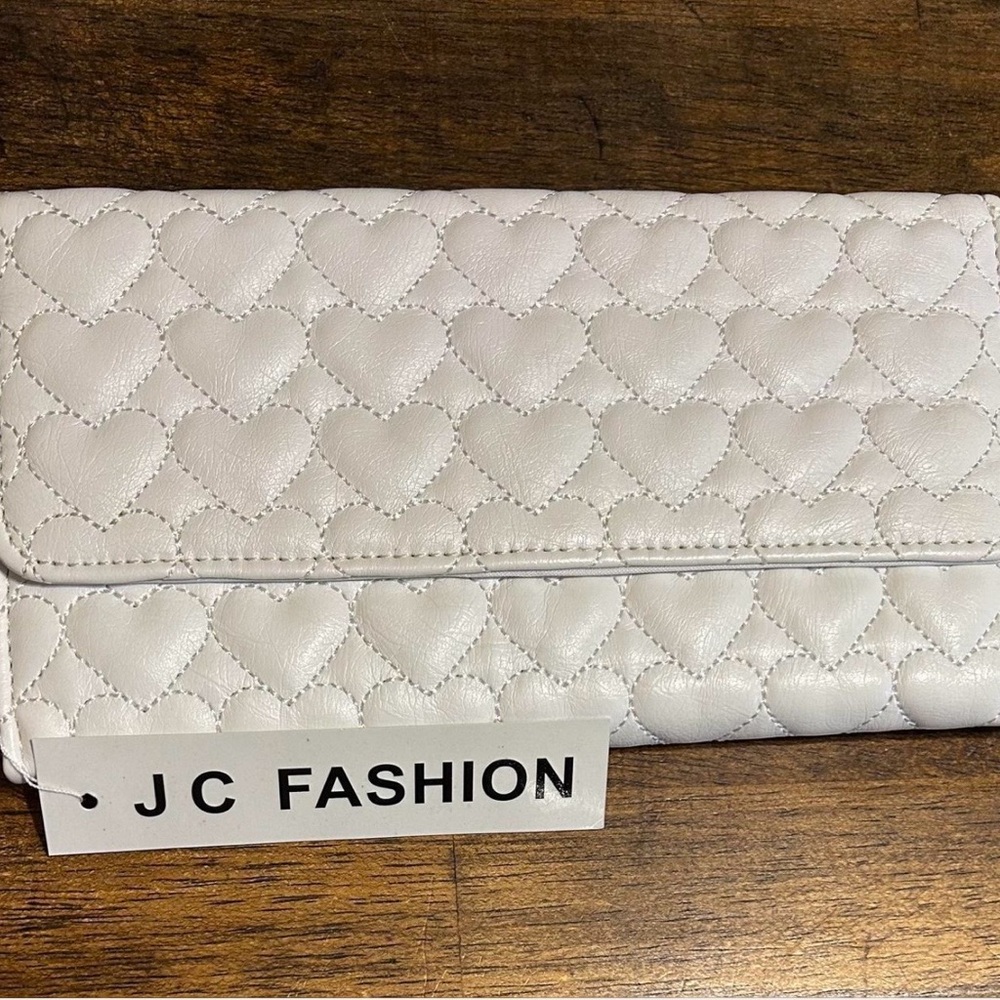 NWT White Quilted Women's Wallet